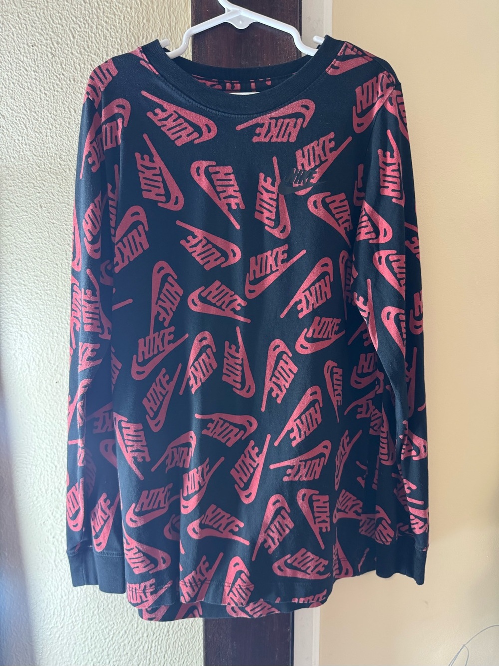 Nike Black Long-Sleeve Pajama Top with Pink Logo Print
